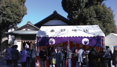 春日神社境内20180101